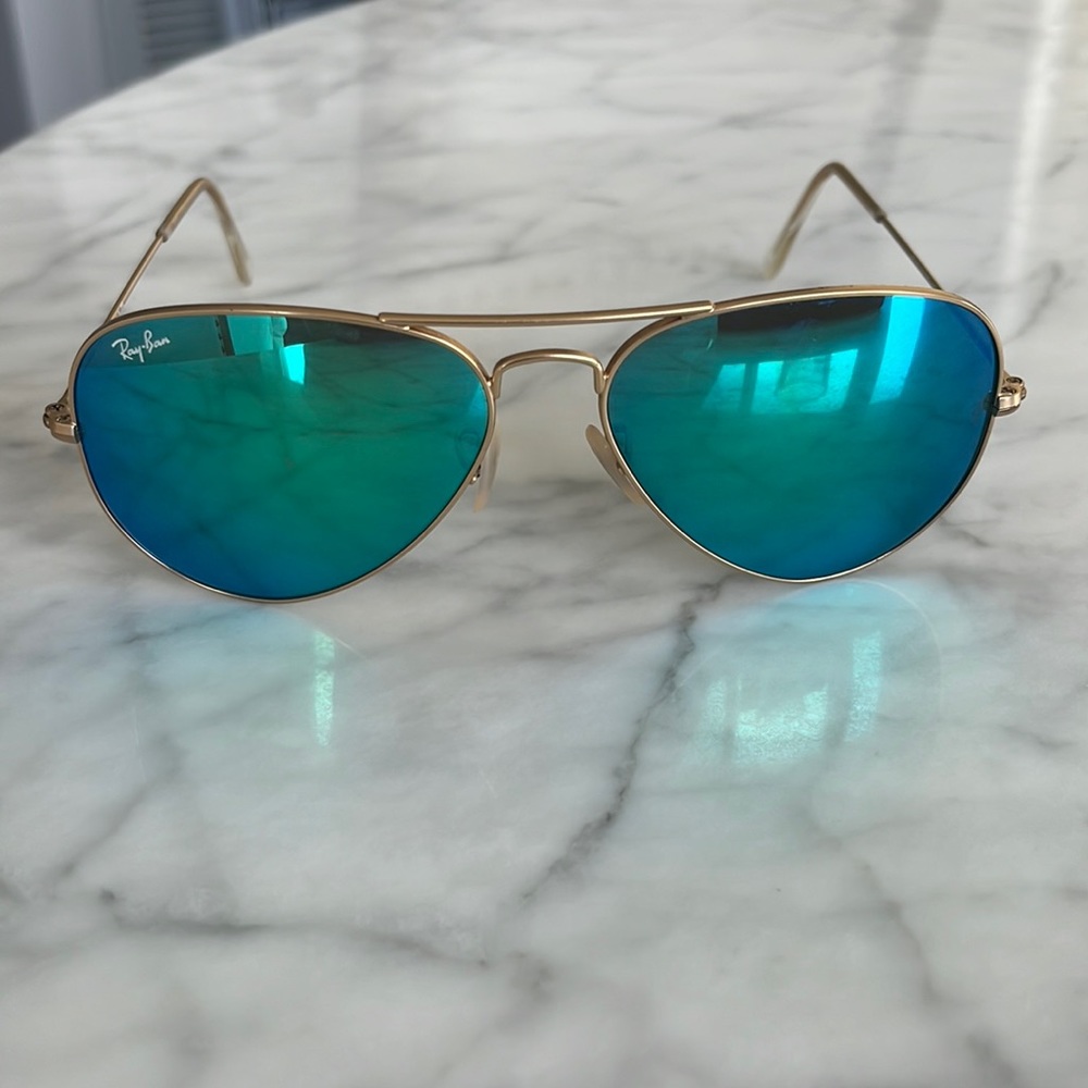 Ray Ban Aviator sunglasses